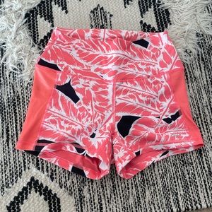 Airbrush pattern shorts